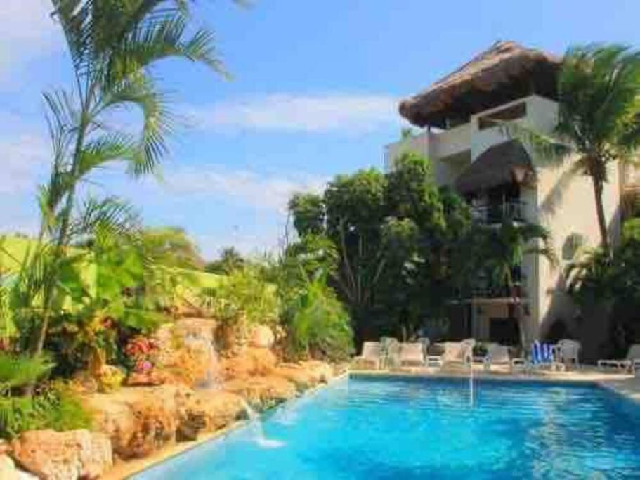 Huge Apartment, Steps To The & Lifestyle