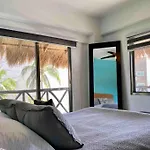 Huge Apartment, Steps To The Beach & Lifestyle