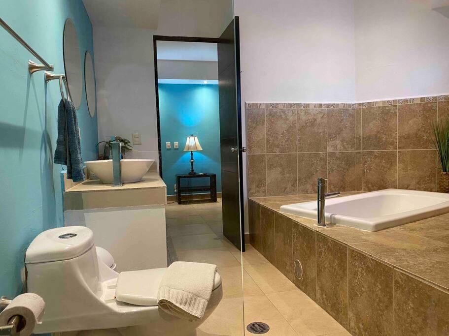 Huge Apartment, Steps To The & Lifestyle