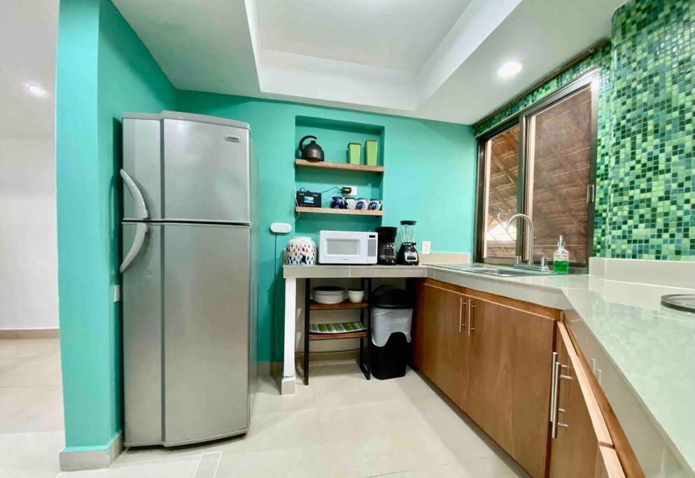 Huge Apartment, Steps To The & Lifestyle Apartamento Playa del Carmen