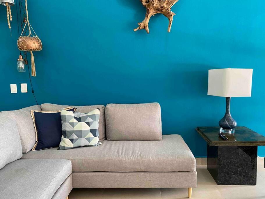 Apartamento Huge Apartment, Steps To The & Lifestyle *
